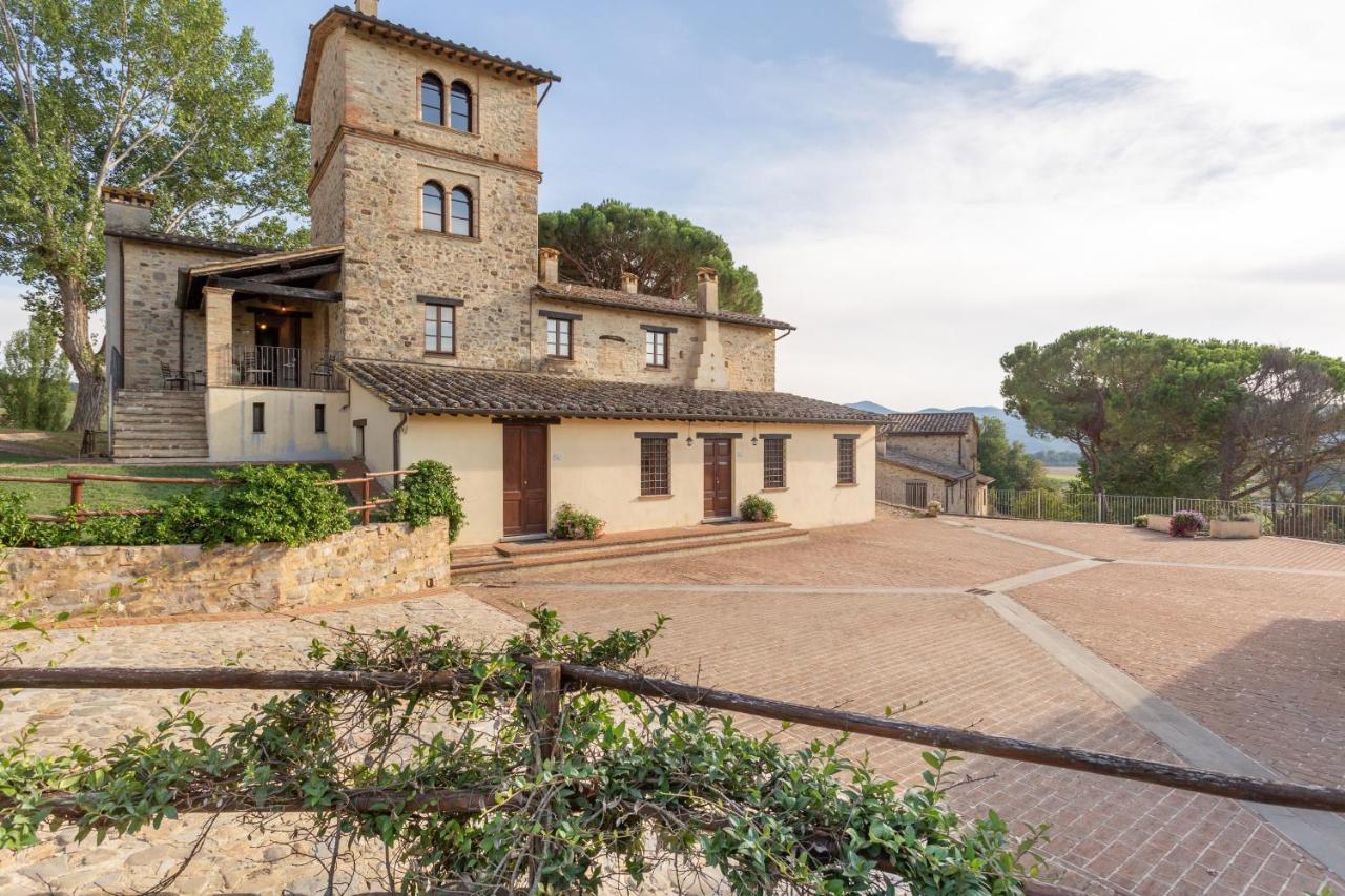 Gh Borgo Pulciano Agriturismo Монтоне Екстериор снимка