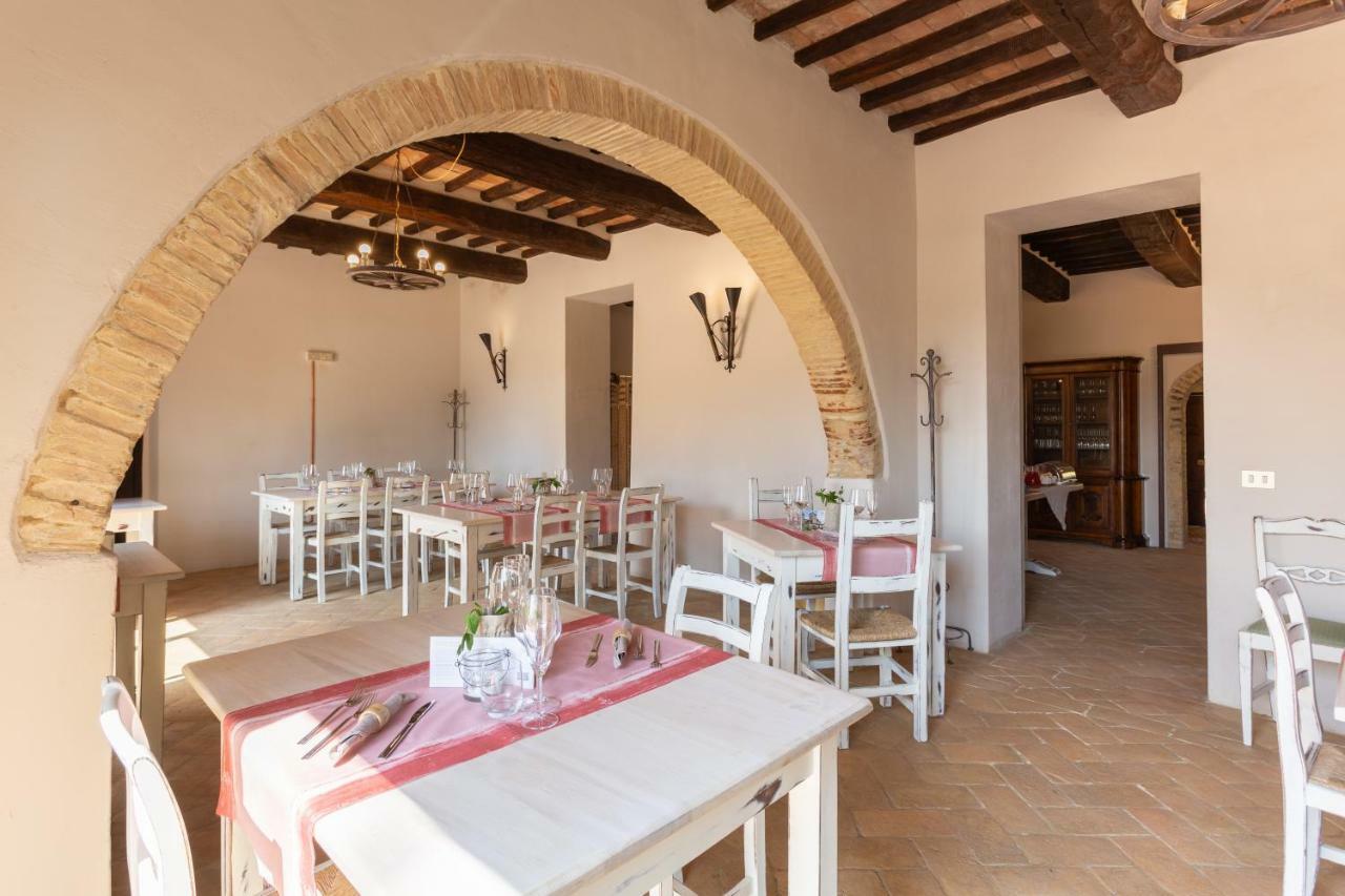 Gh Borgo Pulciano Agriturismo Монтоне Екстериор снимка